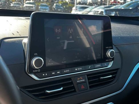 Used 2021 Nissan Altima 2.5 SR w/ SR Premium Package image 15