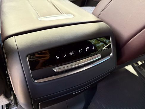Used 2022 Cadillac Escalade Sport Platinum AWD/4WD image 68