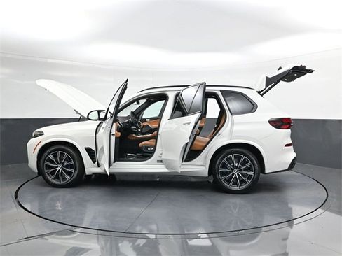 New 2026 BMW X5 M60i w/ Executive Package image 33