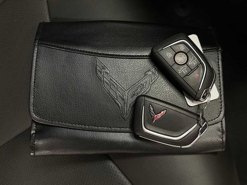 Used 2025 Chevrolet Corvette Stingray Preferred Cpe w/ 2LT image 33