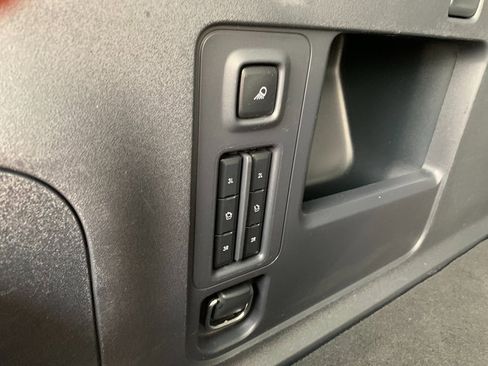 Certified 2025 Lincoln Navigator L Reserve AWD/4WD image 6