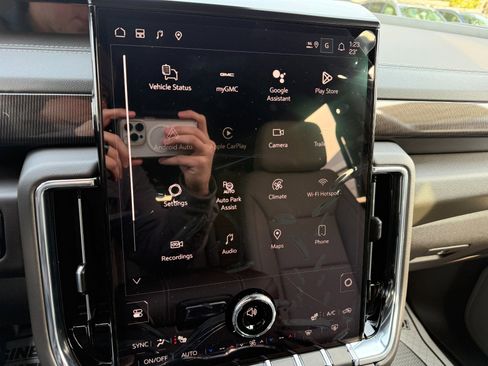 New 2026 GMC Yukon Elevation image 36