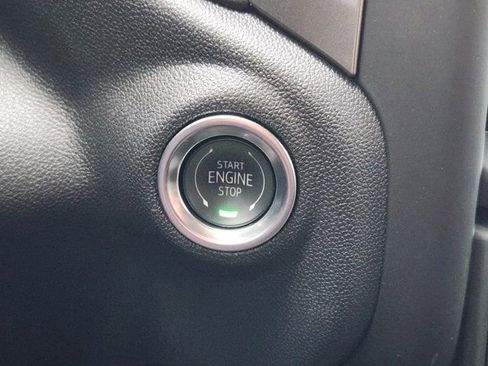 Used 2025 Chevrolet Silverado 1500 Custom image 8