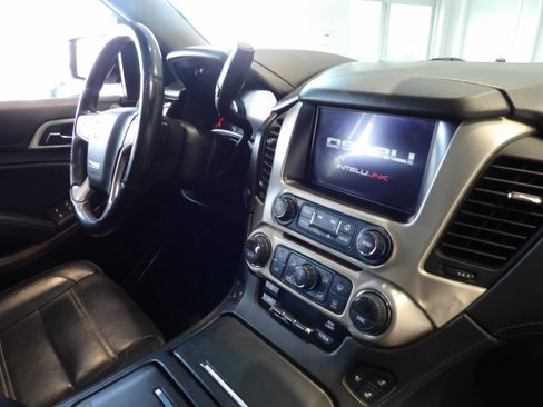 Used 2020 GMC Yukon XL Denali w/ Denali Ultimate Package AWD/4WD image 28