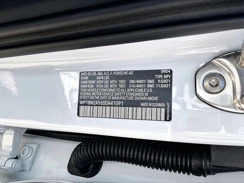 Certified 2025 Porsche Cayenne S AWD/4WD image 26