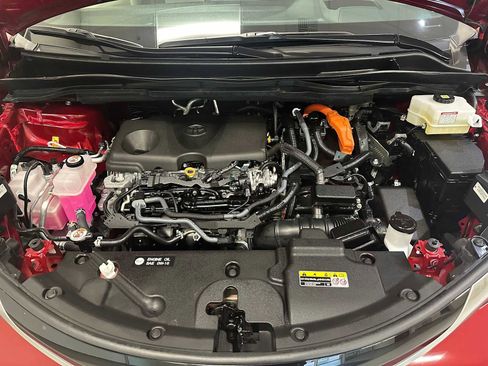 Certified 2025 Toyota Sienna Platinum image 9