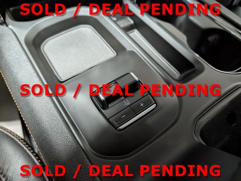 Used 2025 GMC Sierra 3500 AT4 image 28