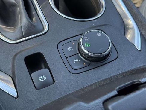 Used 2023 Chevrolet Traverse LS w/ Safety Package image 26