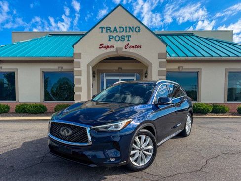 Used 2019 INFINITI QX50 Essential w/ Premium Audio Package FWD image 2