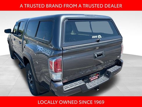Certified 2020 Toyota Tacoma TRD Off-Road w/ TRD Premium Off Road Package AWD/4WD image 4