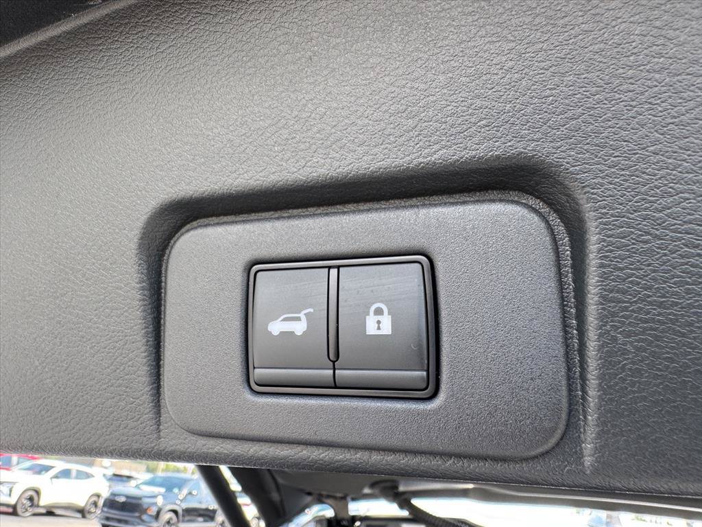 Used 2024 Nissan Rogue SV w/ SV Premium Package FWD image 11