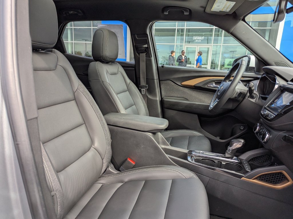 Used 2023 Chevrolet TrailBlazer ACTIV w/ Sun and Liftgate Package FWD image 40