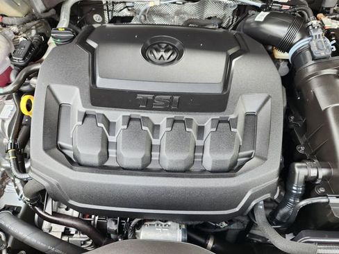 Certified 2022 Volkswagen Tiguan SE R-Line AWD/4WD image 29