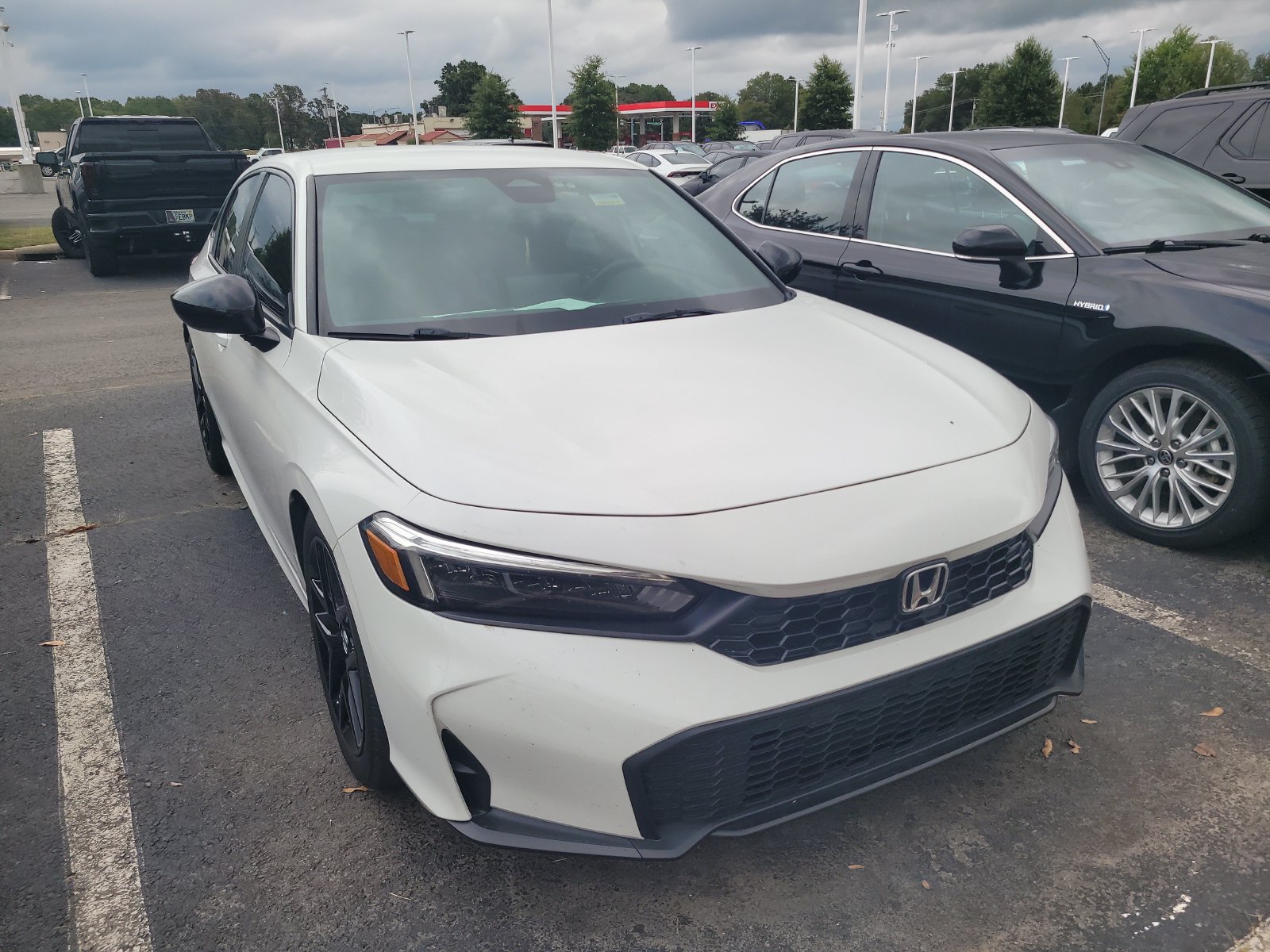 Used 2025 Honda Civic Sport image 3