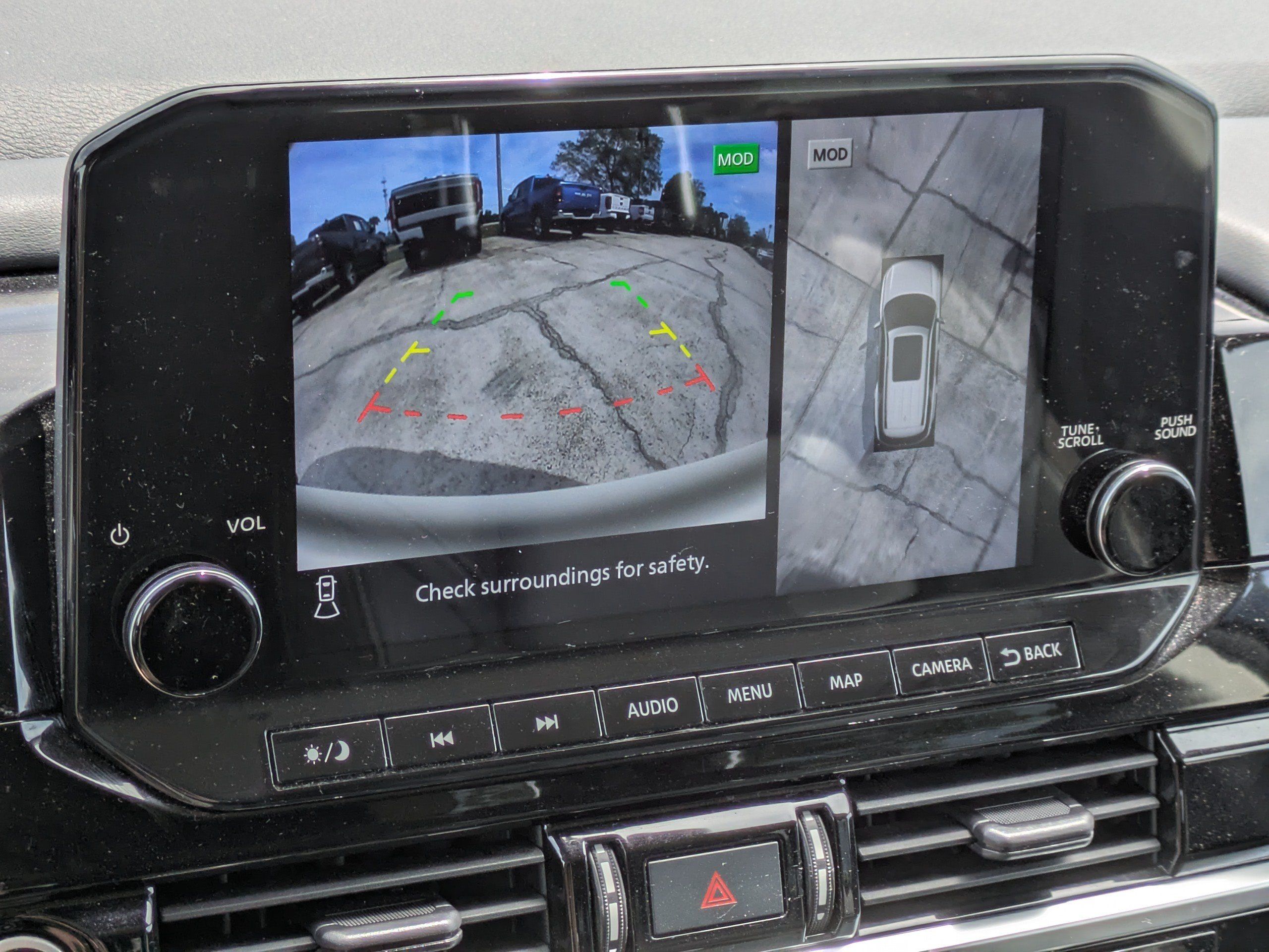 Used 2023 Nissan Pathfinder SL FWD image 24