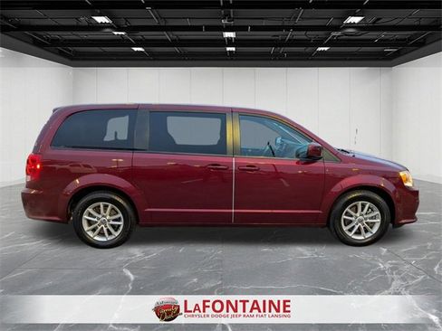 Certified 2020 Dodge Grand Caravan SE image 6