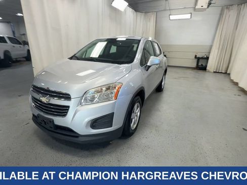 Used 2016 Chevrolet Trax LS AWD/4WD image 5
