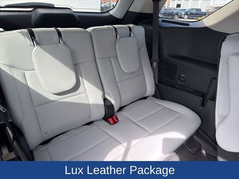 Used 2025 Ford Explorer Platinum w/ Ultimate Package image 26