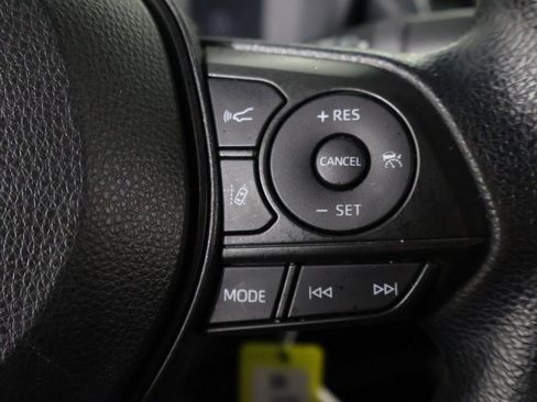 Used 2021 Toyota Corolla LE FWD image 34
