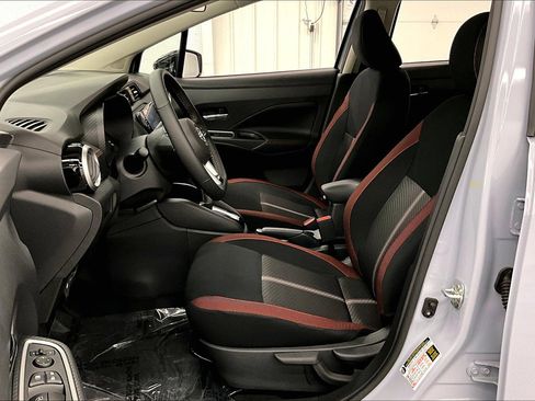 New 2025 Nissan Versa SR w/ Trunk Package FWD image 19