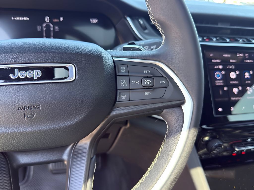 Used 2024 Jeep Grand Cherokee L Laredo AWD/4WD image 16