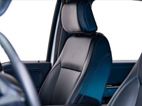 Used 2025 Ford F150 Lariat w/ Equipment Group 501A Mid image 38