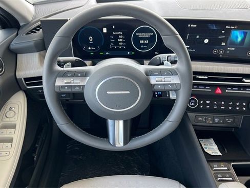 New 2025 Hyundai Sonata Limited image 14