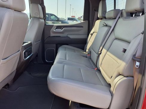 Used 2023 GMC Sierra 1500 SLT RWD image 17
