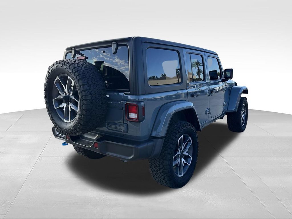 Used 2024 Jeep Wrangler Unlimited w/ LED Headlamp & Fog Lamp Group AWD/4WD image 10