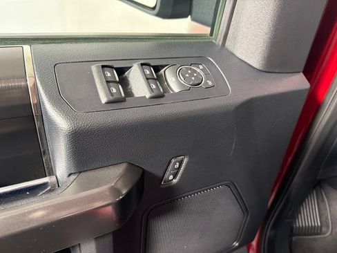 Used 2019 Ford F150 XLT w/ Equipment Group 302A Luxury AWD/4WD image 10