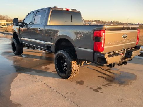 Used 2023 Ford F250 XLT w/ Black Appearance Package image 7