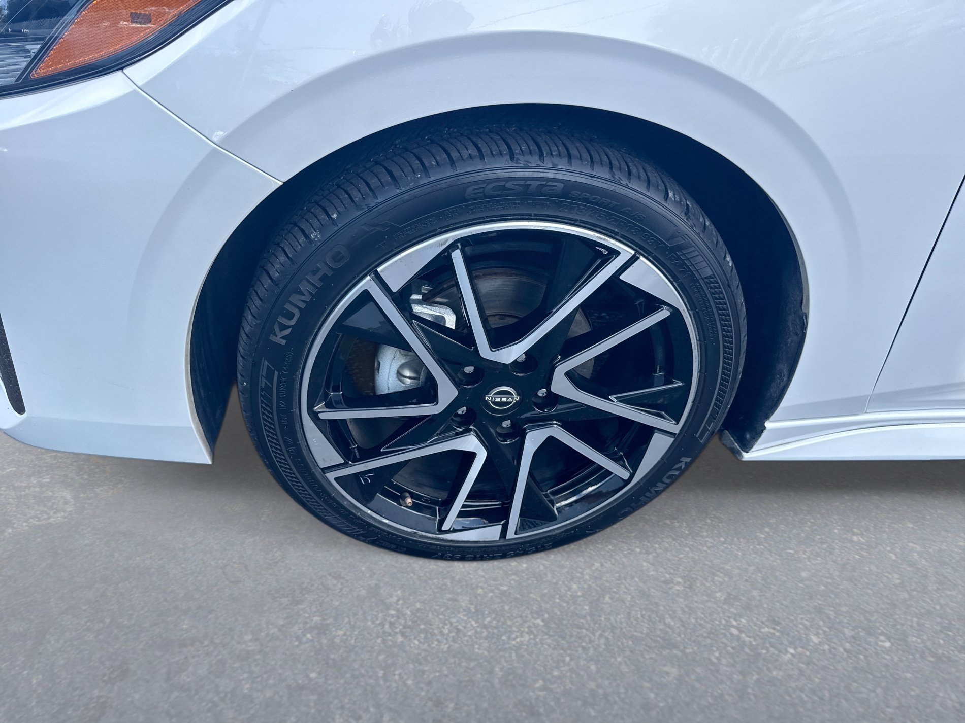 Certified 2025 Nissan Sentra SR FWD image 11