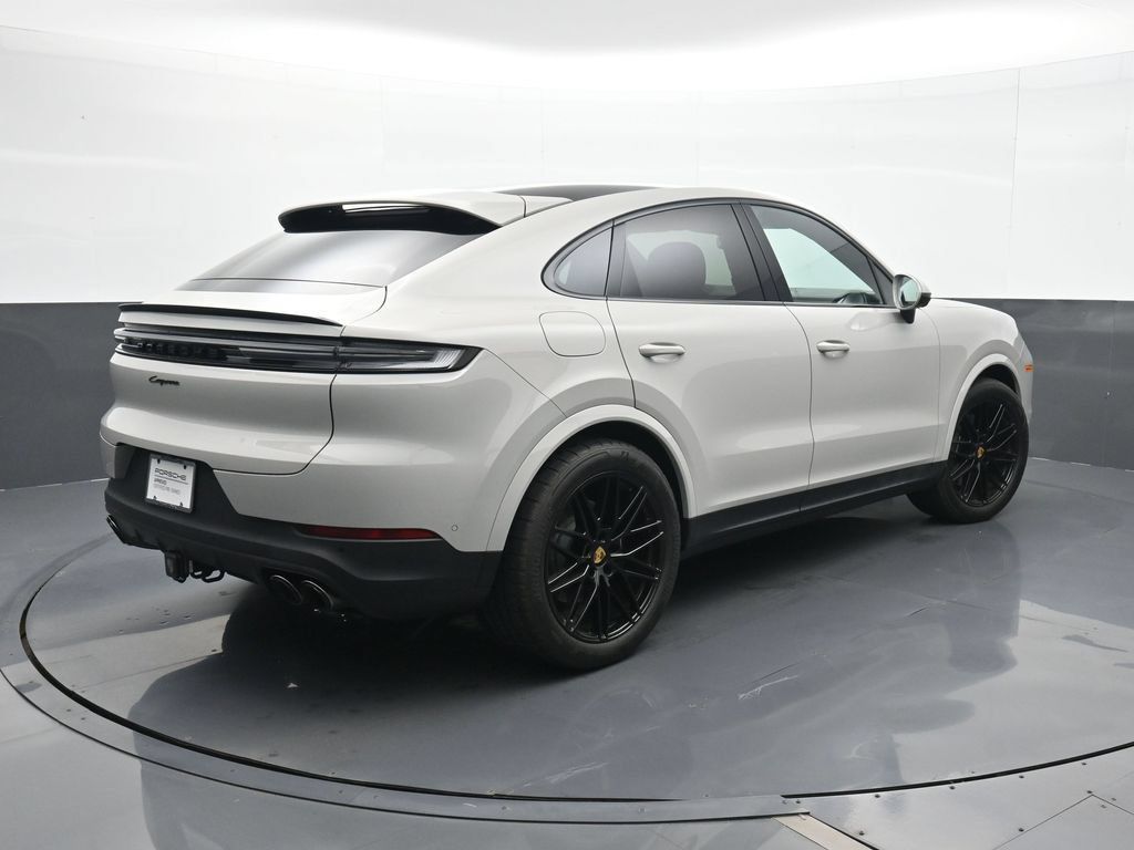 Certified 2024 Porsche Cayenne Coupe AWD/4WD image 22