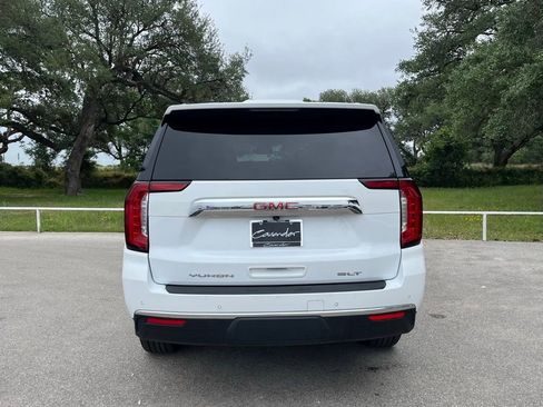 Used 2024 GMC Yukon SLT RWD image 6