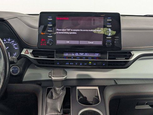 Used 2021 Toyota Sienna XSE AWD/4WD image 42