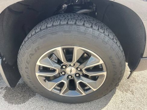Used 2023 Chevrolet Silverado 1500 RST AWD/4WD image 26