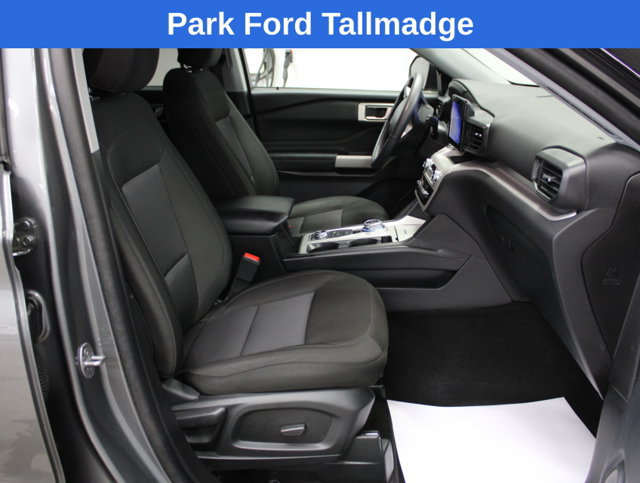 Used 2023 Ford Explorer XLT AWD/4WD image 22