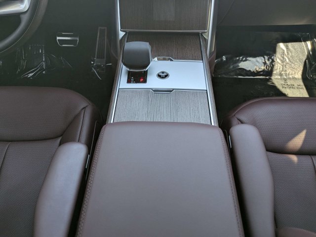 Used 2025 Land Rover Range Rover Long Wheelbase Autobiography AWD/4WD image 21