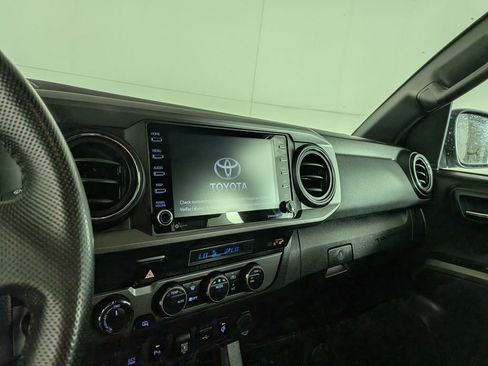 Used 2021 Toyota Tacoma TRD Off-Road image 23