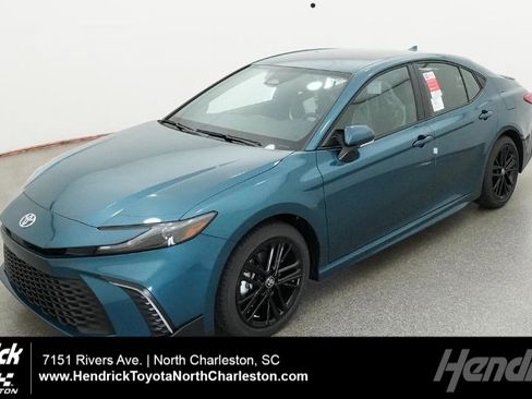 New 2026 Toyota Camry SE image 1
