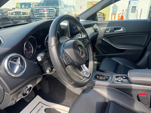 Used 2018 Mercedes-Benz CLA 250 image 24