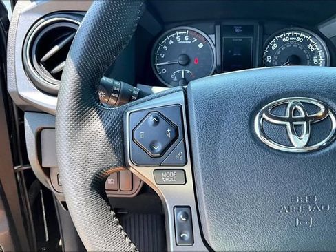 Used 2019 Toyota Tacoma TRD Pro AWD/4WD image 12