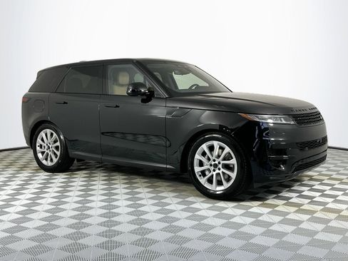 New 2026 Land Rover Range Rover Sport SE image 3