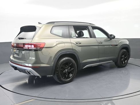 Used 2024 Volkswagen Atlas Peak Edition SE AWD/4WD image 6