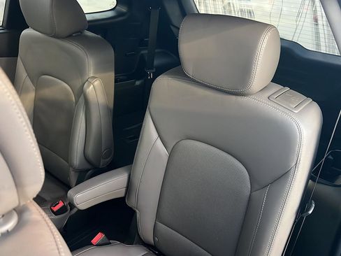 Used 2017 Hyundai Santa Fe Limited image 34