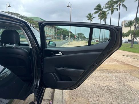 Used 2018 Kia Stinger image 17