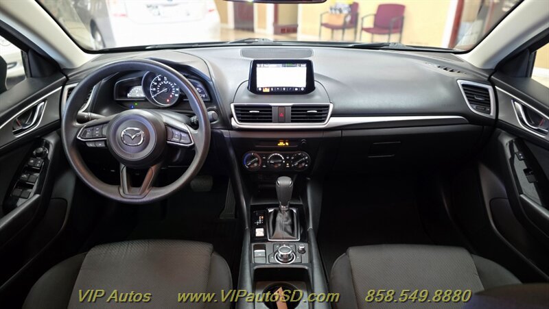 Used 2018 MAZDA MAZDA3 Sport FWD image 19