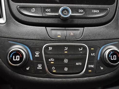Used 2023 Chevrolet Malibu LT FWD image 33