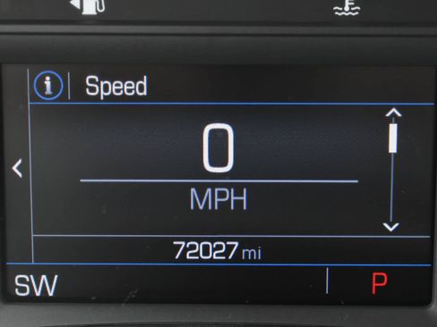 Used 2024 GMC Terrain SLE w/ LPO, Floor Liner Package AWD/4WD image 32