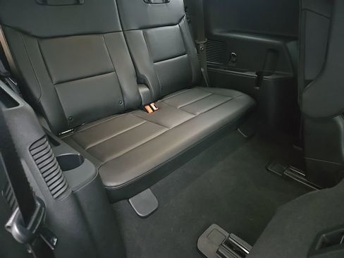 Used 2023 Ford Explorer XLT w/ Equipment Group 202A image 83